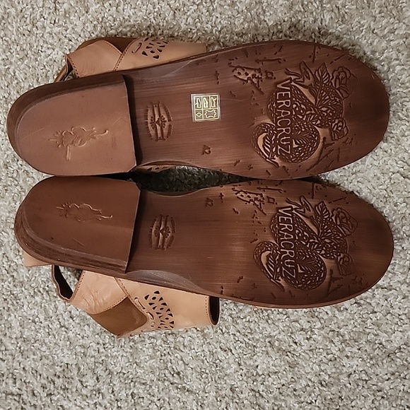NWOT Veracruz Sunstone Artistan Sandals - Picture 3 of 3